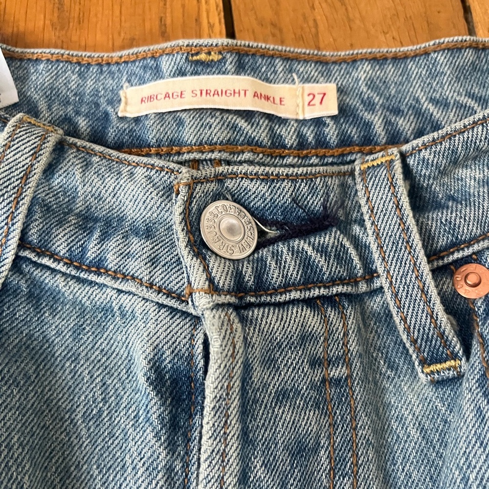 Levi's Ribcage Straight Ankle Jeans